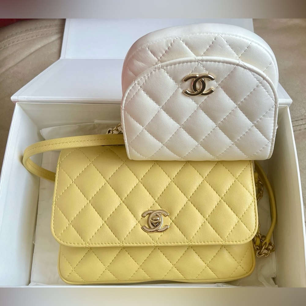 Aunthentic Chanel side packs White&Yellow crossbody quilted lambskin Bag small